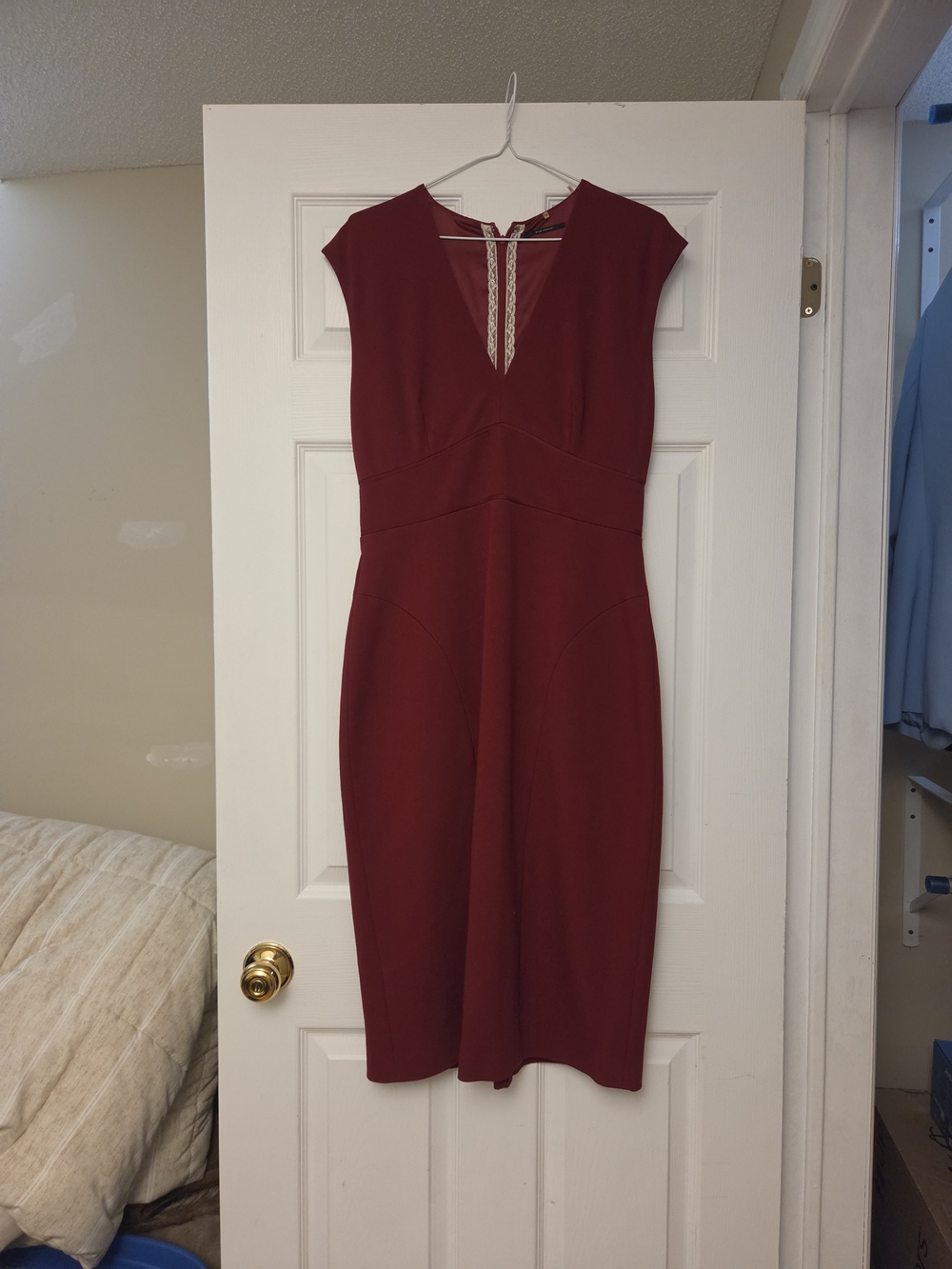 Elie Tahari Burgundy Cap-Sleeve Midi Sheath Dress